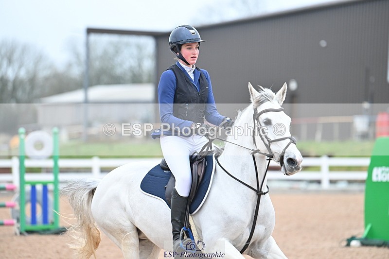 240128A-122511-00856 - Cls 4 Pony Newcomers and 1m Open