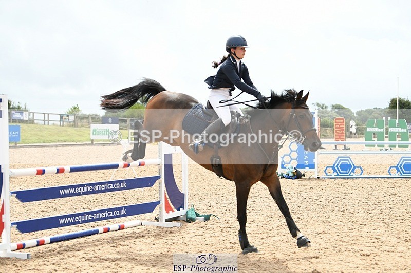 250807-114435-00775 - 1m Round 1