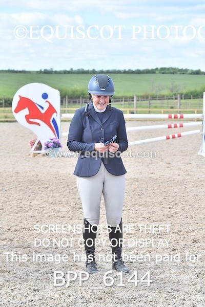 BPP_6144 - CLASS 29 SUN Senior Newcomers/ 1.10m Open