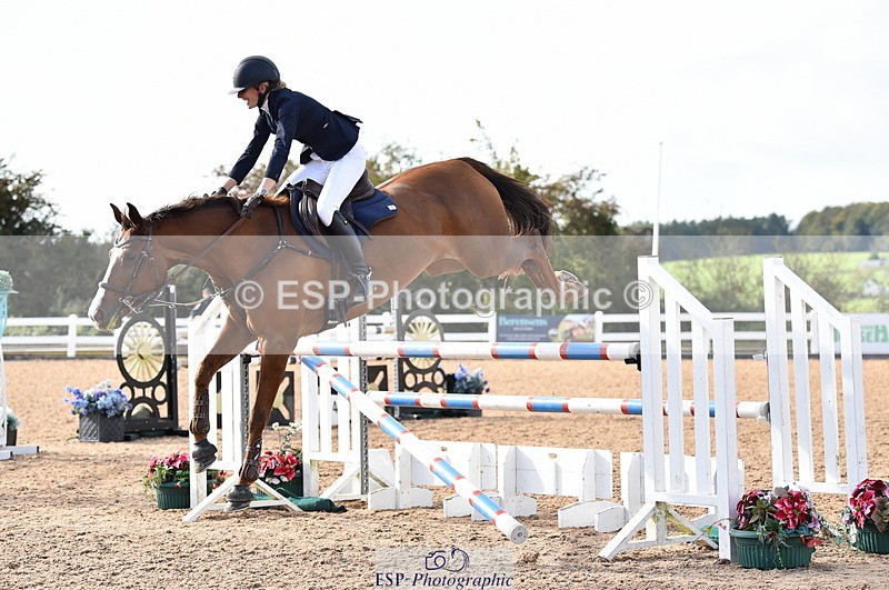 231014A-144130-05332 - Cls 15 1.05m Amateur Q 2nd R