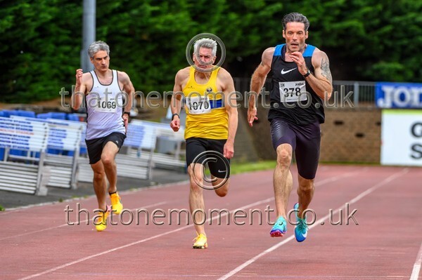 CEM26-925352 - Track Male Set One