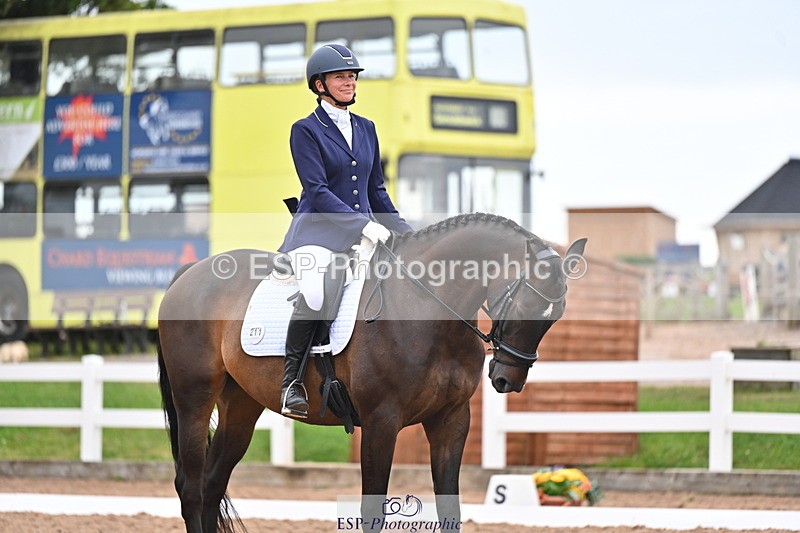 240817A-153834-10336 - 211-Louisa.Chatting-First.Mohican.II