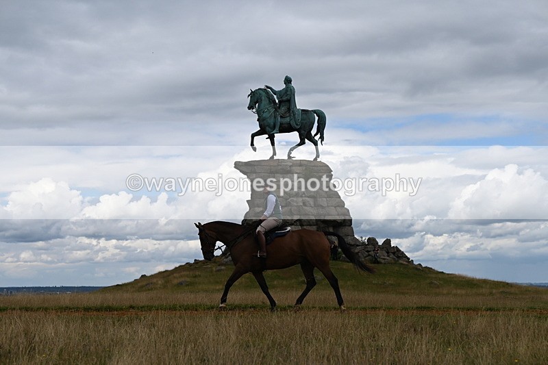 DSC_9404 - Time at Statue 14:33 to 15:10