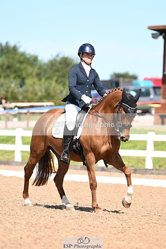 240816A-142918-05607 - 300-Andrea.Kennedy-Ricardo.Red