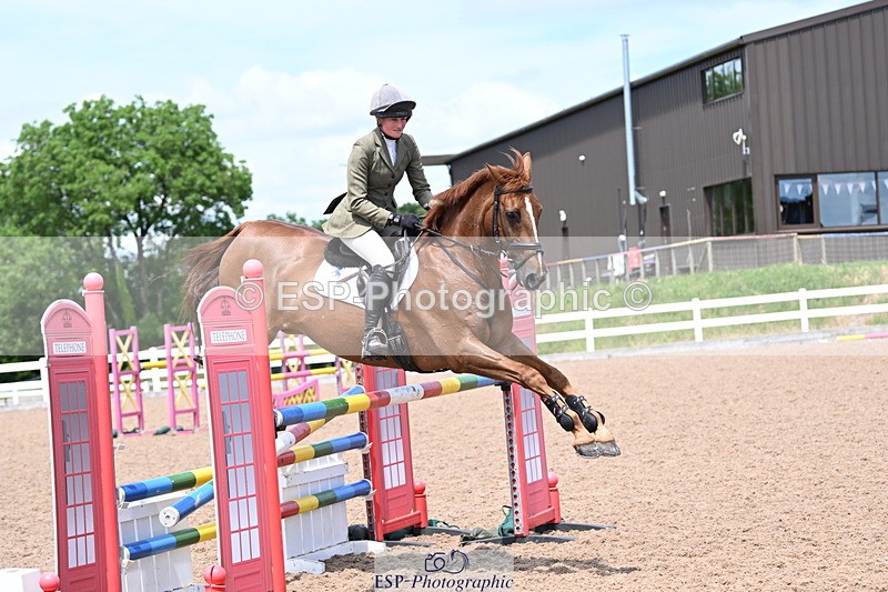 240619A-140906-00435 - Cls 4 Snr Newcomers and 1.10m Open