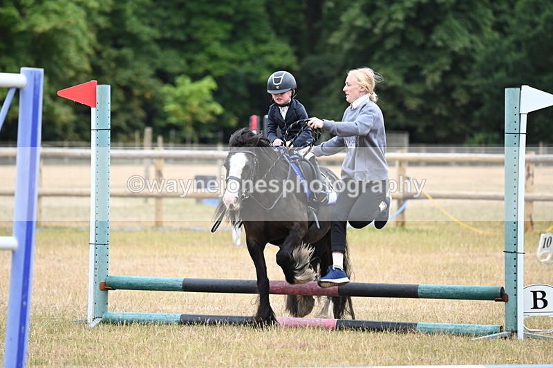 WJ6_9534 - Class 12 Minimus Jumping 45cm