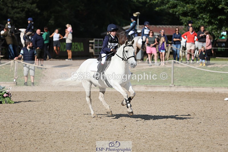 240823X-095211-14724 - 60cm R1 8.30 to 10.00