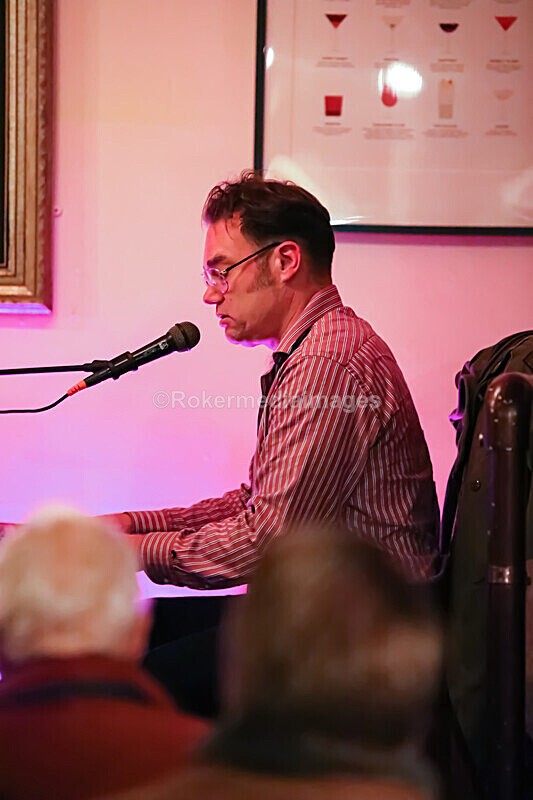 GW-28 - Gareth Williams