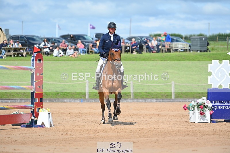 230721A-160501-07599 - Cls 10, 2 Star Big 1.45m Start to break