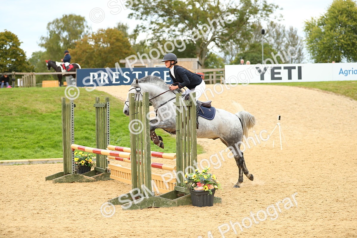 SBM_76084 - J19 - Junior 90cm Supreme Championship