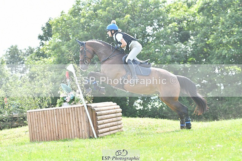 240803-150631-08135 - 181-Charlotte_Bradbury-KENSINGTON_EMPIRE