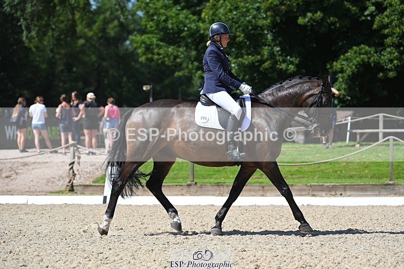 230811-115917-01134 - Cls 4 Adv Medium Silver