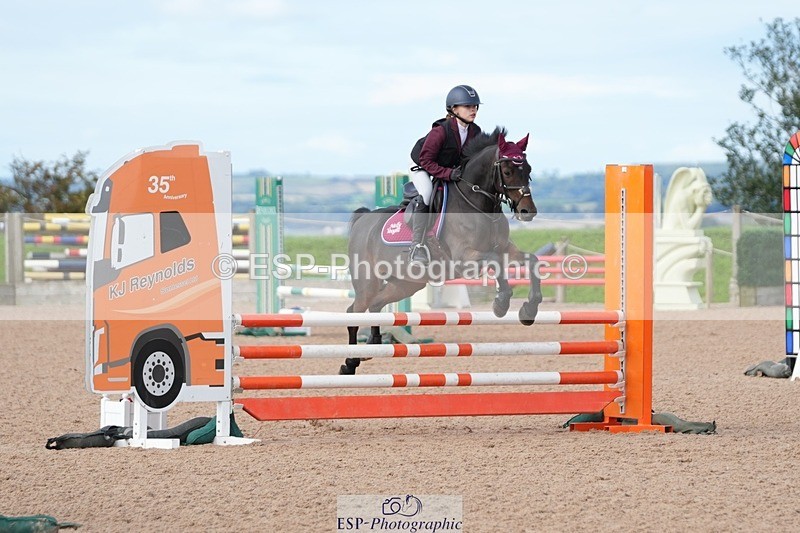 250921-101511-02142 - Cls 4 Pony British Novice and 80cm