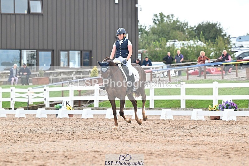 250907-135017-08592 - 006-Verity.PerryVogue