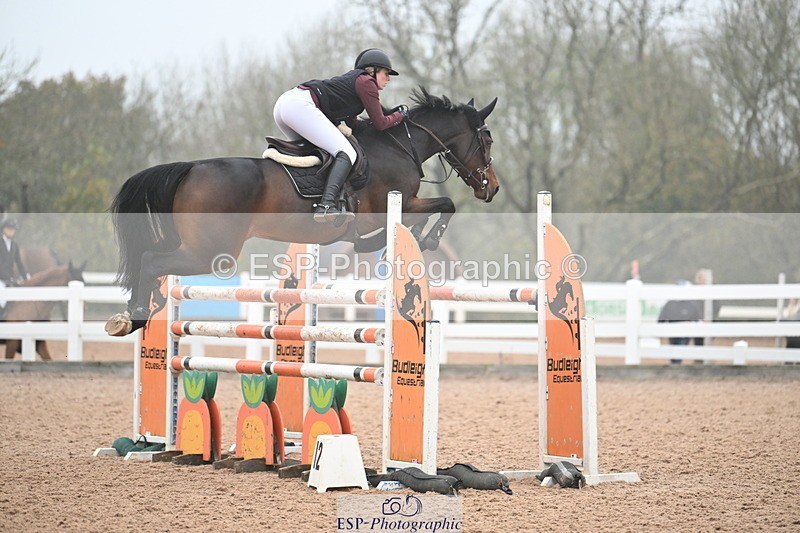 241102A-121522-04511 - SAT Cls 15 Foxhunter and 1.20m Open
