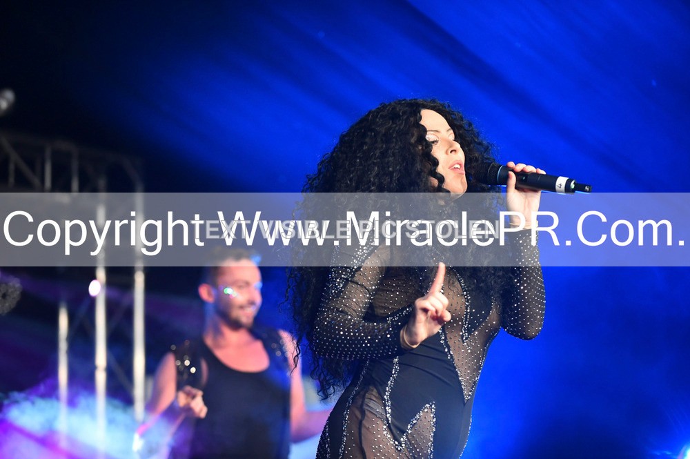 SH4_6844 - The Cher Experience