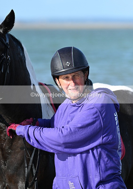 WJ7_3595 - Kellie & Churchill ... do Hayling Island 25-08-24