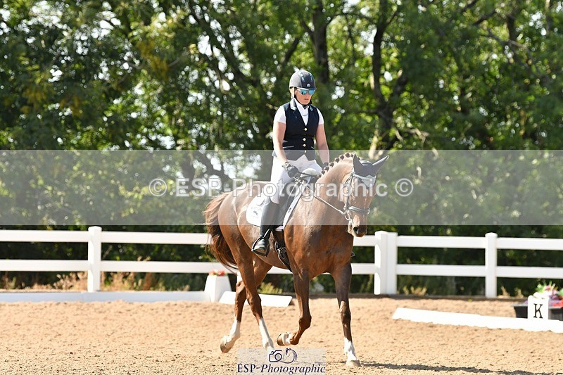 250817-154607-11304 - 214-Verity.PerryVogue