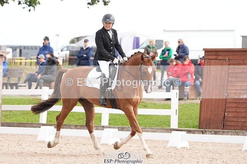 250906-112129-01607 - 007-Karen.DanceHevans.Sign.of.the.Times