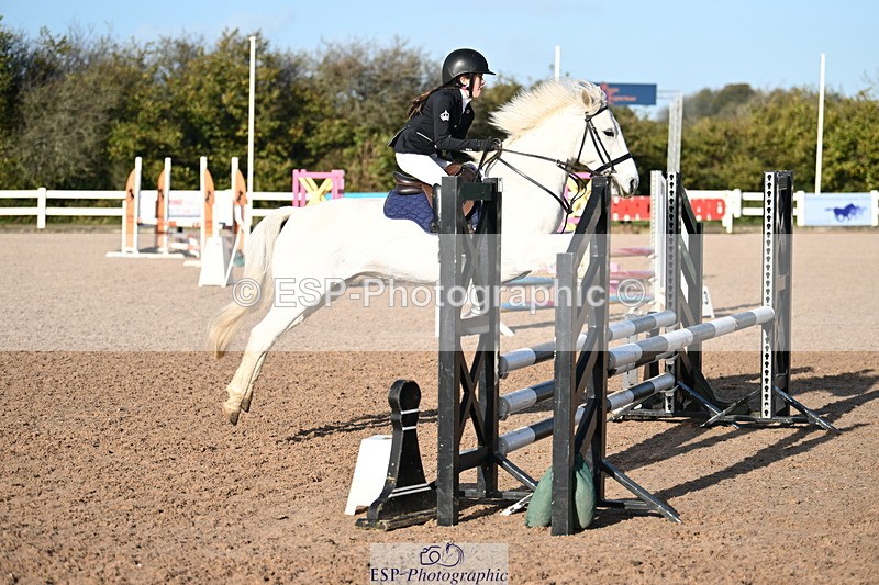 241026A-104819-00197 - SAT Cls 5 Pony British Novice and 80cm