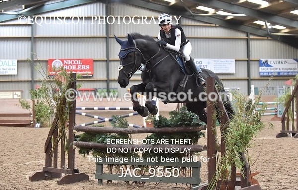 JAC_9550 - CLASS 9 ARENA EVENTING BE 1M