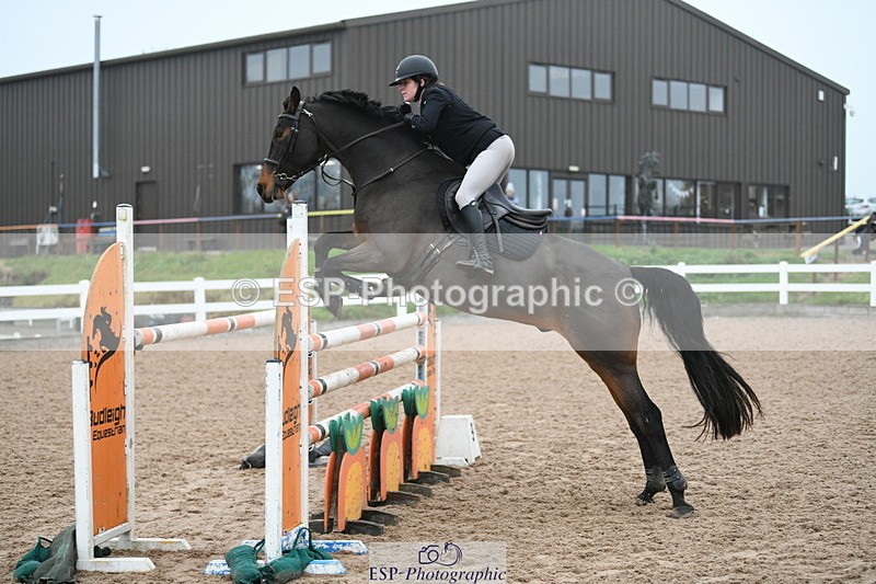 241103A-110407-07662 - SUN Cls 21 Snr Newcomers and 1.10m Open