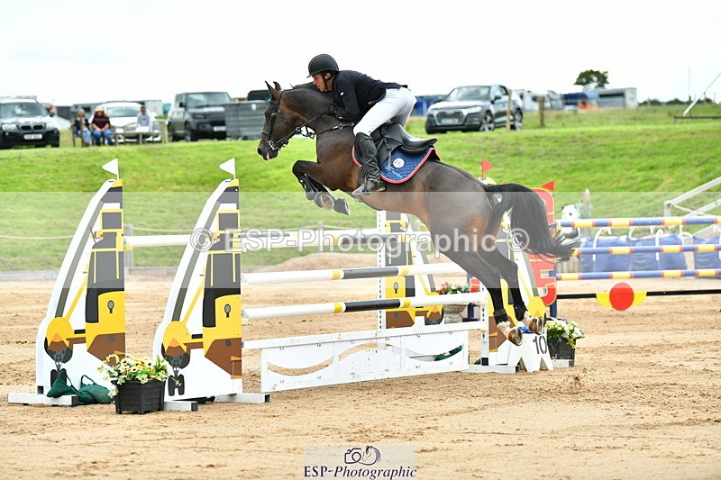 230720A-152148-03826 - Cls 9, 2 Star Big 1.40m Start to break