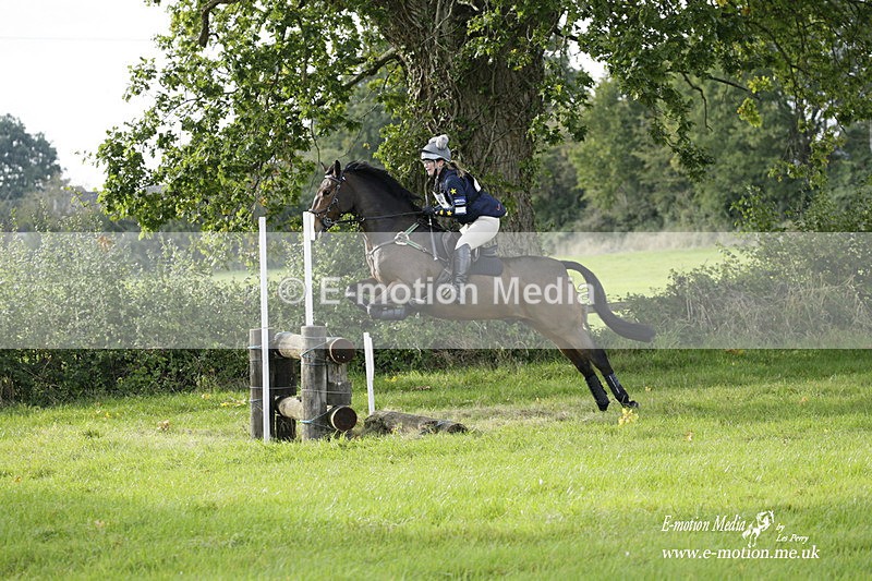  WWHT 171021 3081 - Intermediate (0.90m)  17/10/21