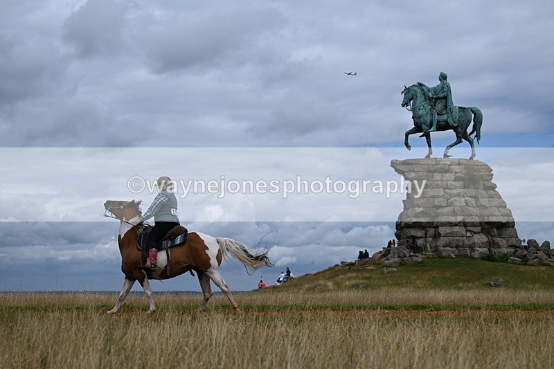 DSC_6984 - Time at Statue 12:45 to 13:15