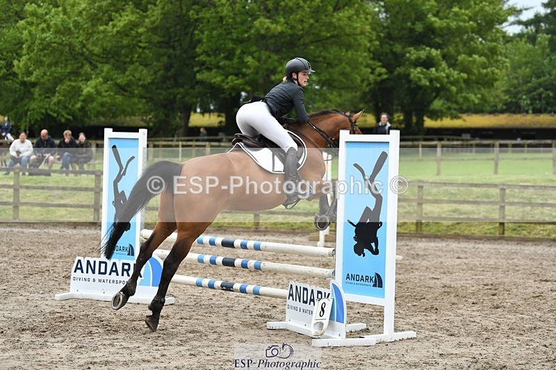 230512-094945-00403 - Cls 10 Snr 85cm Schooling