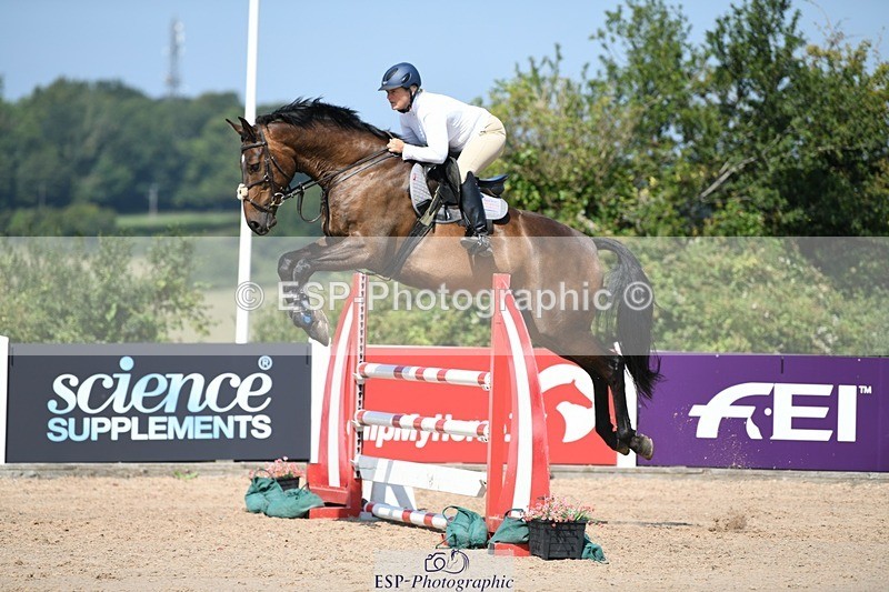 250725-111145-01478 - Cls 7 Snr Discovery and 1m