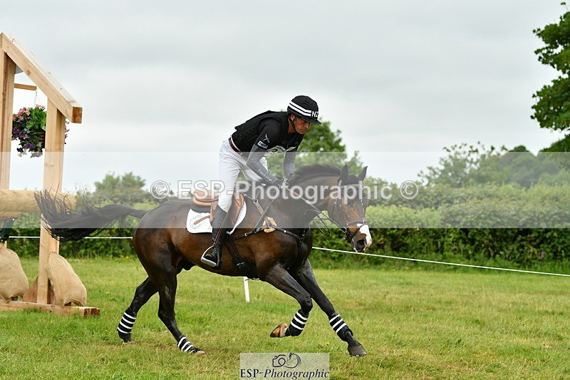 250524A-124239-10431 - B-324-Tim.Price-GARCON