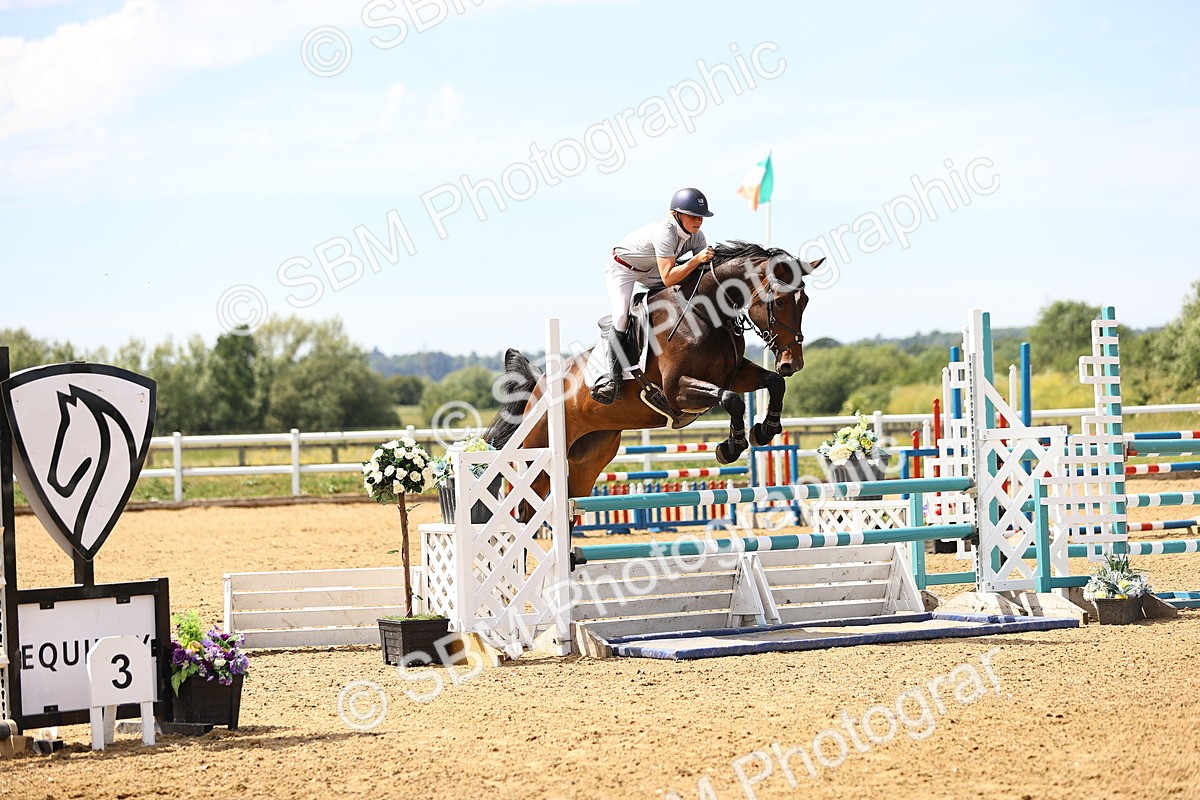 SBM_004754_Class 11 - Senior Newcomers - 110m - Izzie