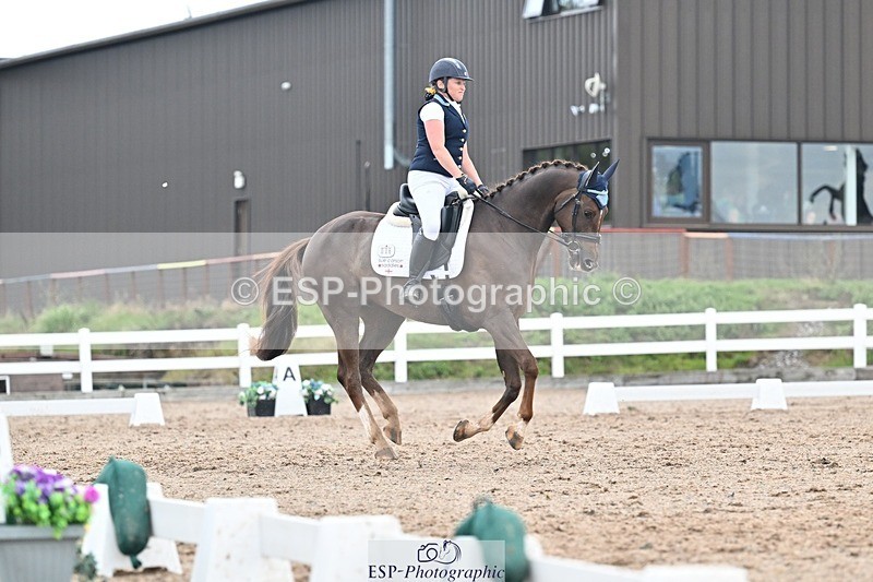 250907-135107-08601 - 006-Verity.PerryVogue