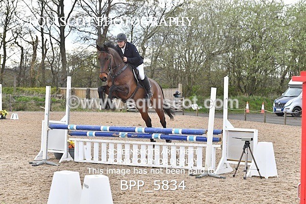 BPP_5834 - CLASS 24 SUN Senior British Novice/ 90cm Open