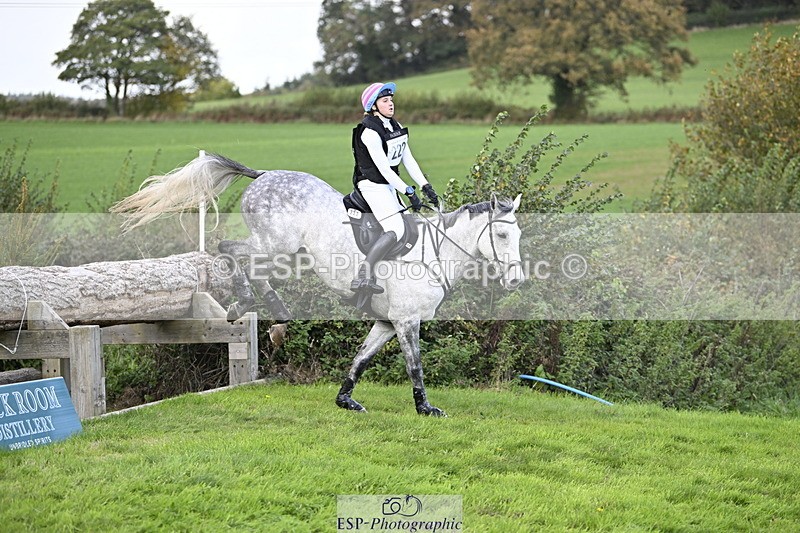 251024A-145128-13308 - C-222-Clemmie.Kerridge