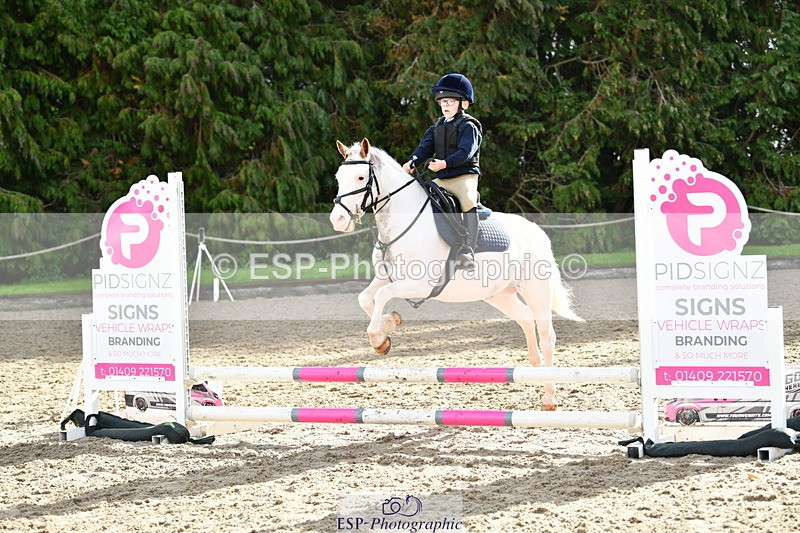 251004A-105548-00468 - Classes 4 & 5 50cm