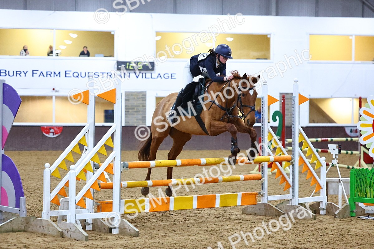 SBM_002628 - Class 6 - Holly & Ivy Stakes - 90cm