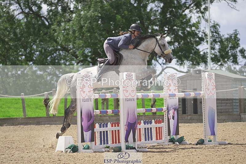 230806A-130918-02145 - Cls 14 Snr Foxhunter & 1.20m Open