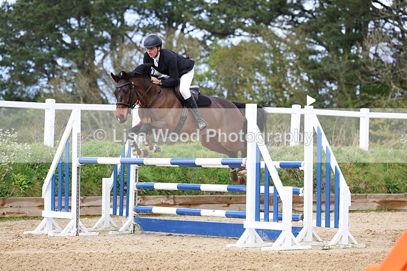 3E7A1962 - Class 7: Senior Newcomers/1.10m open