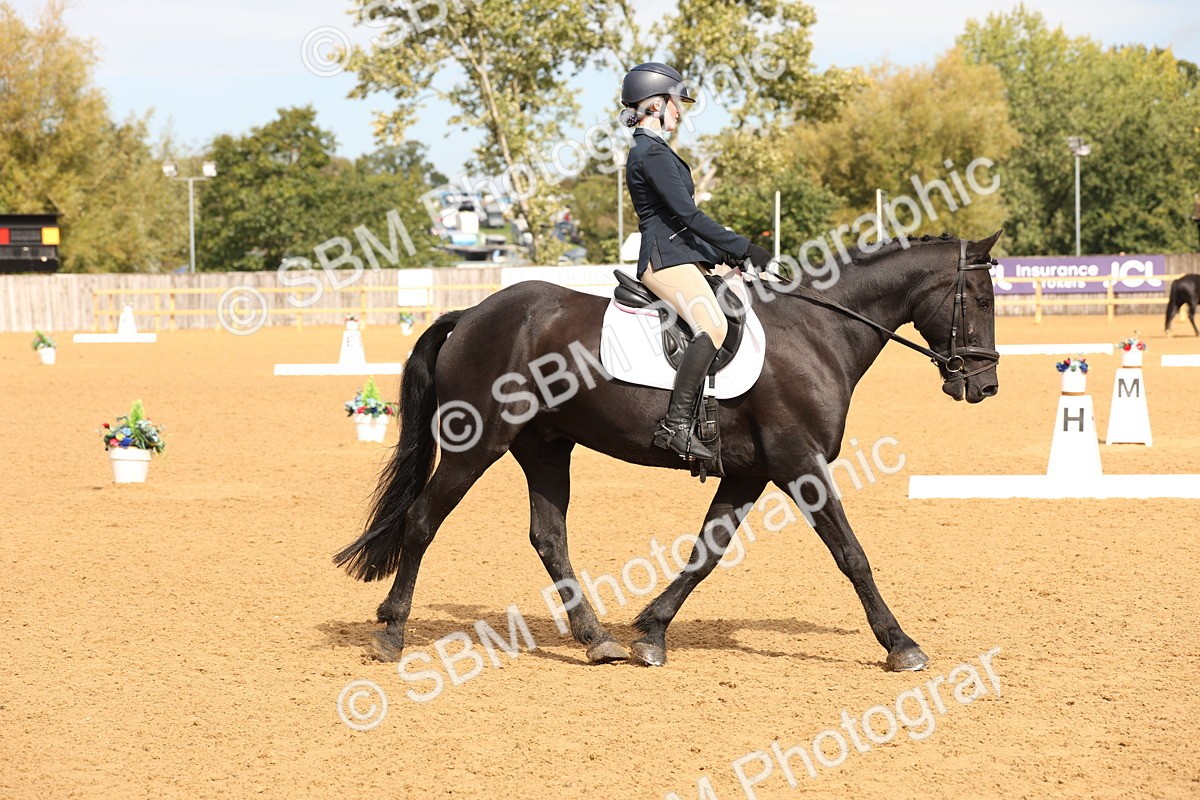 SBM_40655 - D6 - Small Tour Championship Intro 4