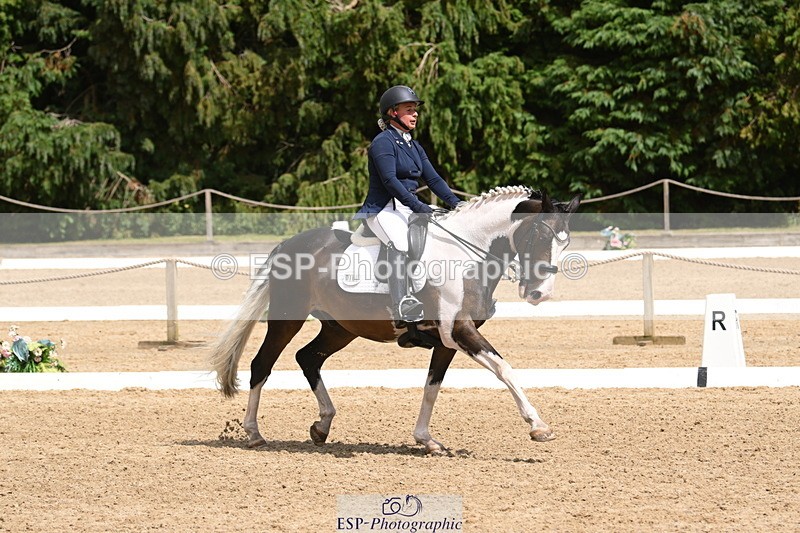 250720A-144530-11928 - 164-Dominique.Kinnaird-Perry-Pallas.Vanquish