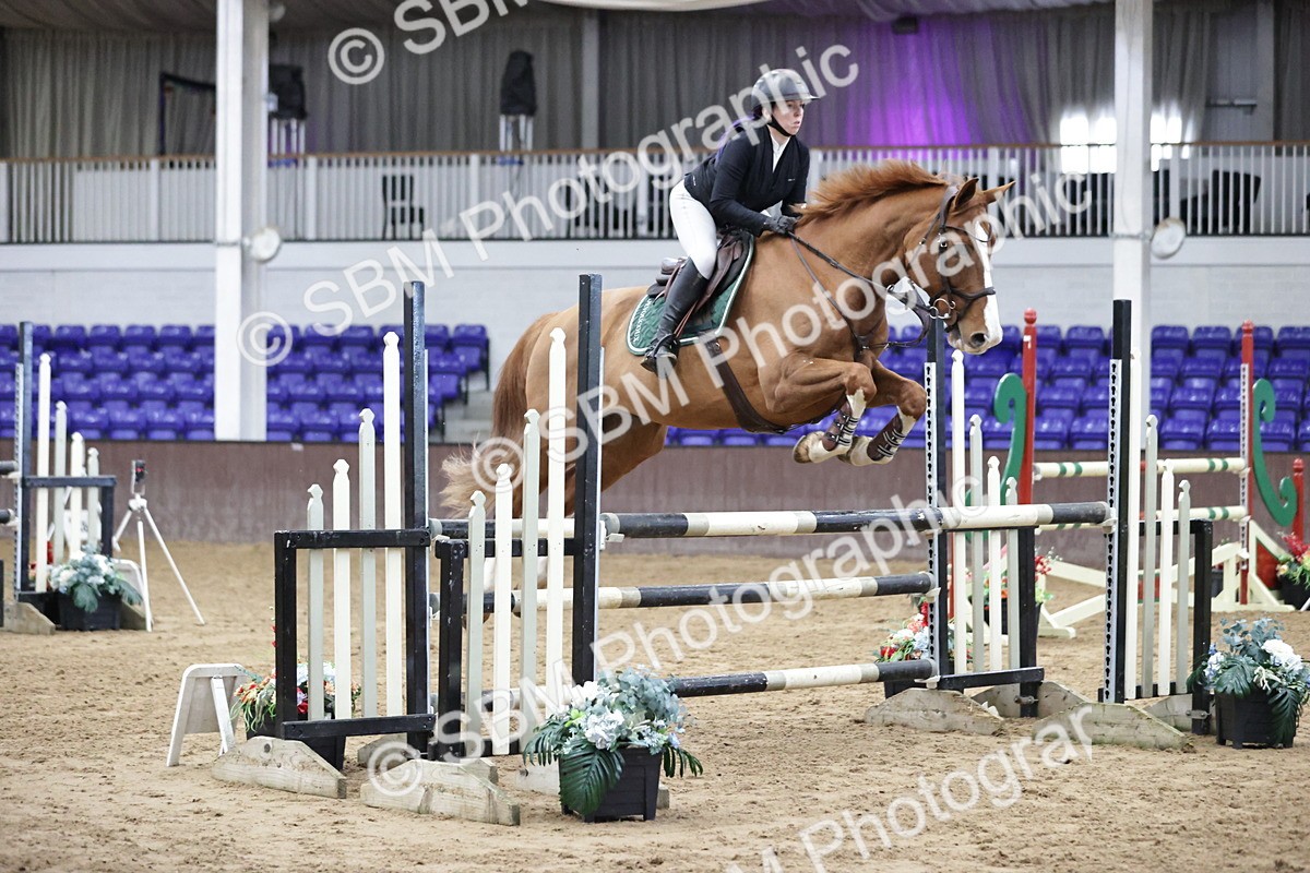 SBM_006505_Class 15 - Senior Newcomers  110m Open - Cassandra