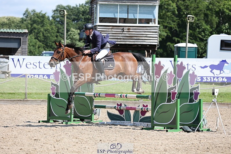 250614A-105453-05837 - Cls 26 British Novice and 90cm Open