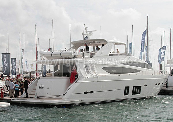 110925 SOUTHAMPTON BOAT SHOW 2011 PRINCESS IMG_6617 - BOAT SHOWS - Southampton 2011