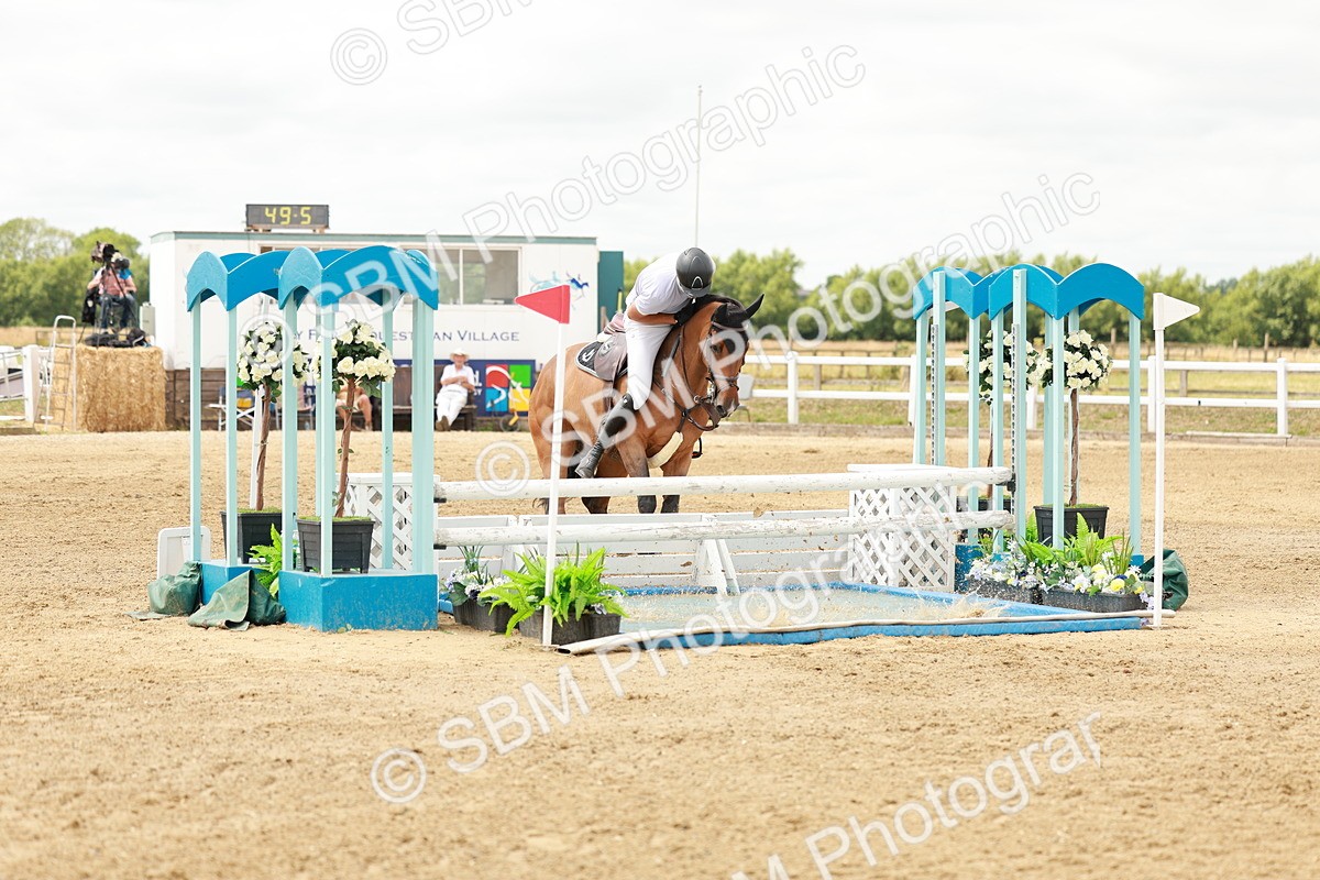 SBM_018307 - Class 21 - Senior Newcomers Championship 2d Rd