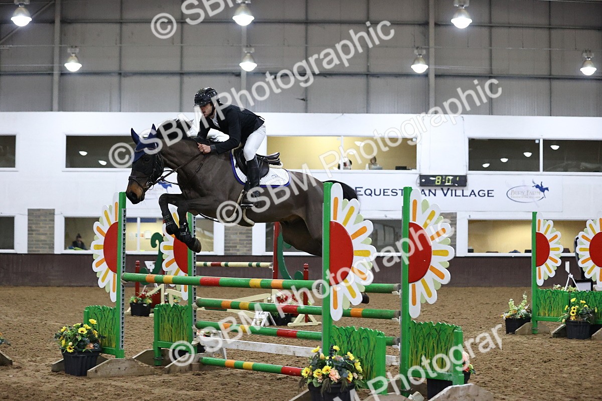 SBM_2643 - Class 9 - Senior Newcomers/ 1.10m Open