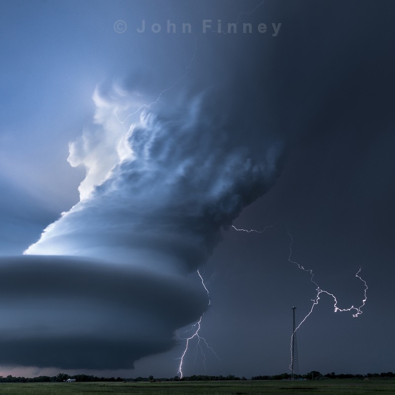Double Lightning Bolts, Nebraska USA - Weather photography