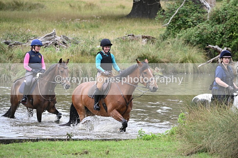 WJ7_3690 - Time at Water 12:15 to 12:50