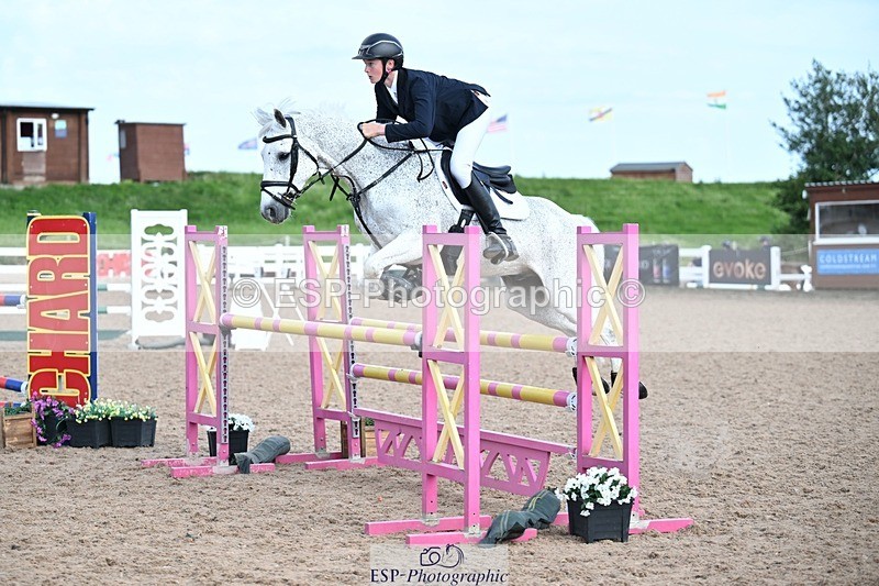 260627-174740-05844 - Cls 27 Foxhunter and 1.10m